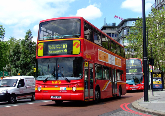Route 10, First London, VNL32252, LT52WVP, Marble Arch