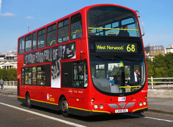 Route 68, London Central, WVL228, LX06DZL, Waterloo