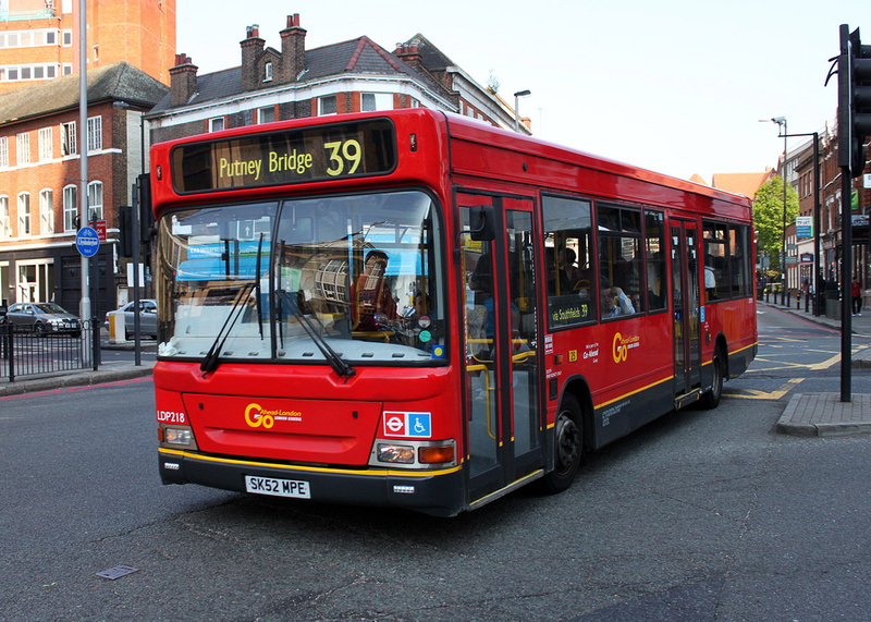 London Bus Routes | Route 39: Clapham Junction - Putney Bridge