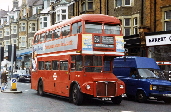 Route 28, London Transport, RM2209, CUV209C, Golders Green