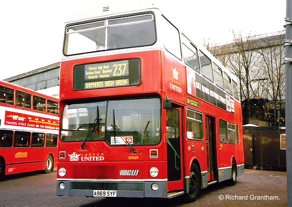Route 237, London United, M969, A969SYF, White City