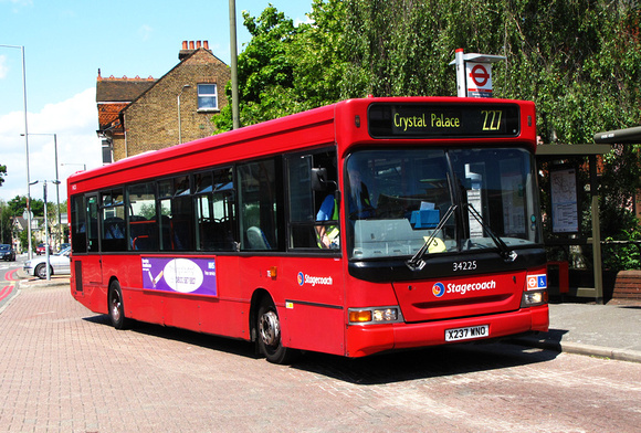 Route 227, Stagecoach London 34225, X225WNO, Bromley North