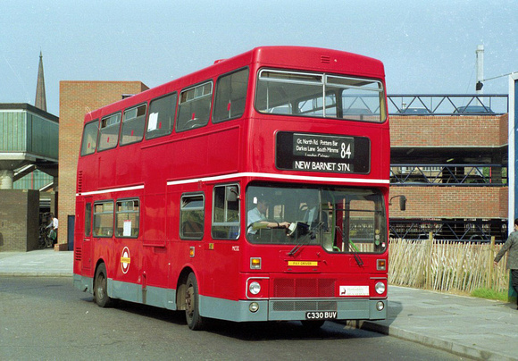 Route 84, London Transport, M1330, C330BUV, St Albans