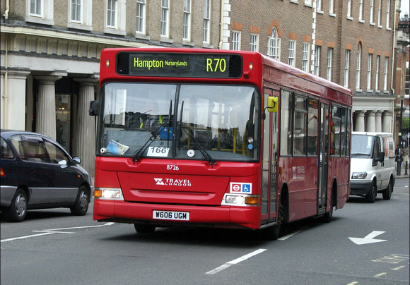 Route R70, Travel London 8726, W606UGM, Richmond