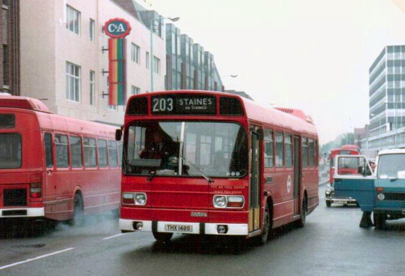 Route 203, London Transport, LS148, THX148S, Hounslow