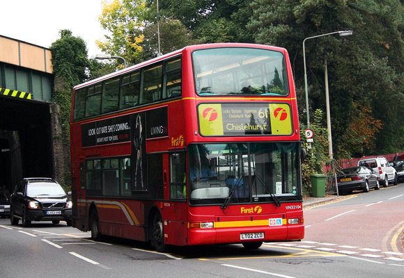 Route 61, First London, VN32104, LT02ZCO, Orpington
