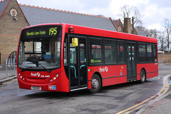 Route 195, First London, DML44143, YX10BEY