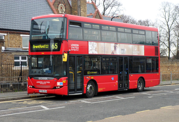 Route 65, London United RATP, SP56, YT09ZCA, Brentford