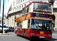 Big Bus Tours, DA3, LV51YCM, Bank