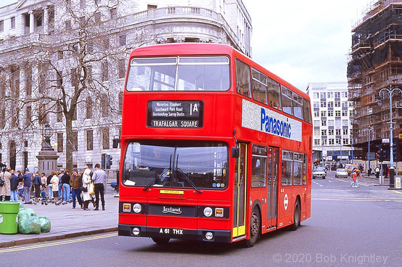 Route 1A, London Transport, T1061, A61THX, Trafalgar Square