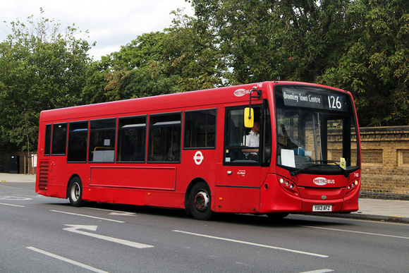 Route 126, Metrobus 748, YX13AFZ, Eltham