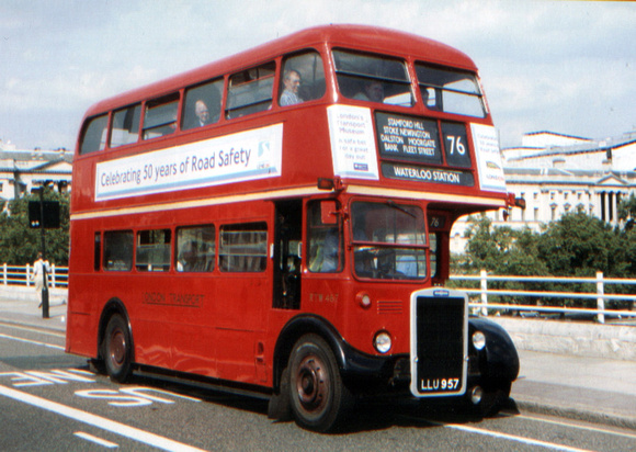Route 76, London Transport, RTW467, LLU957, Waterloo Bridge