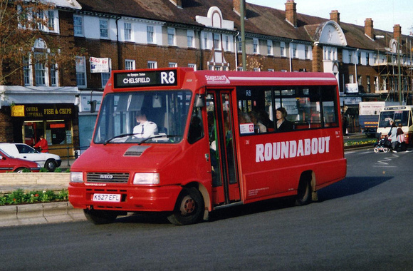 Route R8, Roundabout, FM7, K527EFL, Orpington