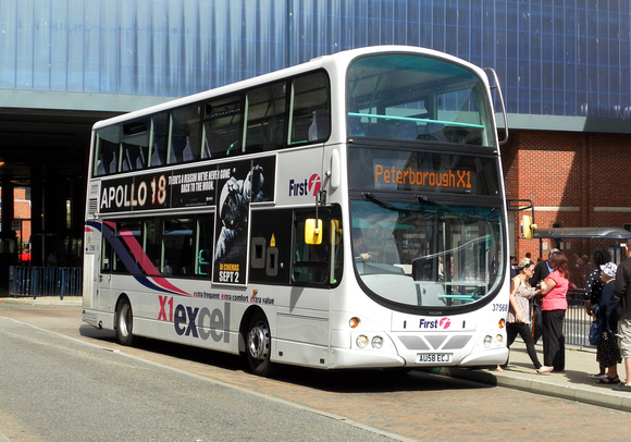 Route X1, First 37568, AU58ECJ, Great Yarmouth