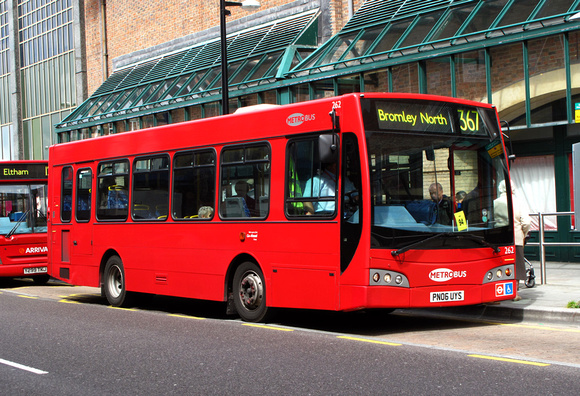 Route 367, Metrobus 262, PN06UYS, Bromley