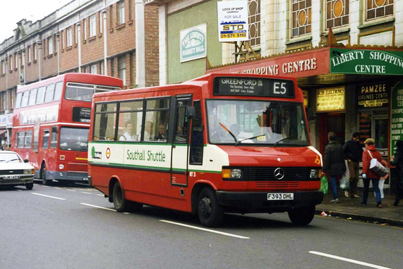 Route E5, Ealing Buses, MT3, F393DHL, Southall