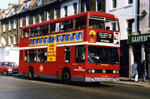 Route 29, London Northern, T358, KYV358X, Finsbury Park