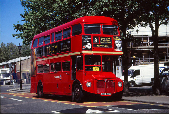 Route 8, Stagecoach London, RML2493, JJD493D