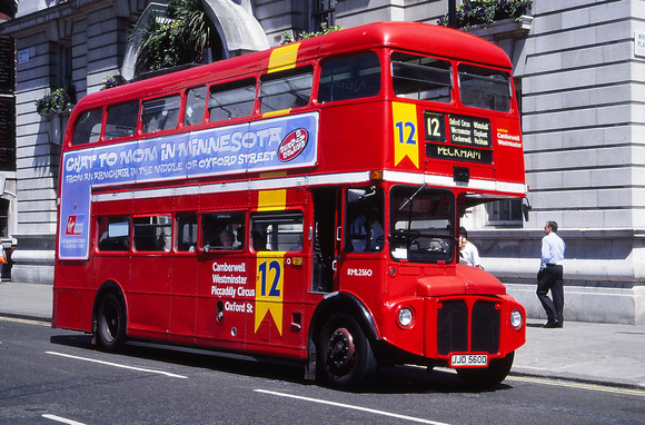 Route 12, London Central, RML2560, JJD560D, Whitehall