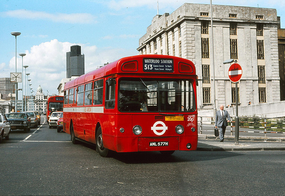 Route 513, London Transport, MBA577, AML577H, London Bridge