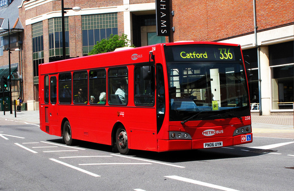 Route 336, Metrobus 258, PN06UYM, Bromley