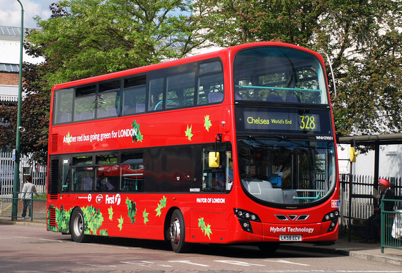 Route 328, First London, WNH39001, LK58ECV, Golders Green