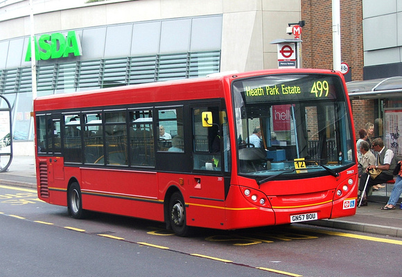 Route 499, Arriva Southend 3997, GN57BOU, Romford