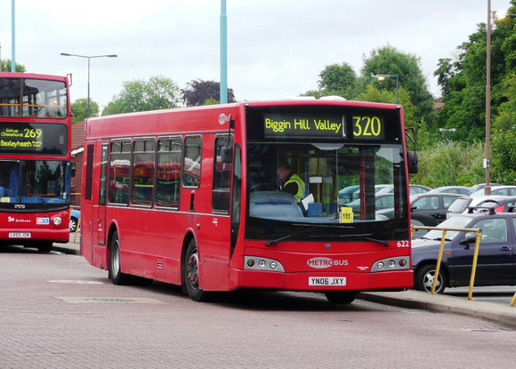 Route 320, Metrobus 622, YN06JXY, Bromley North