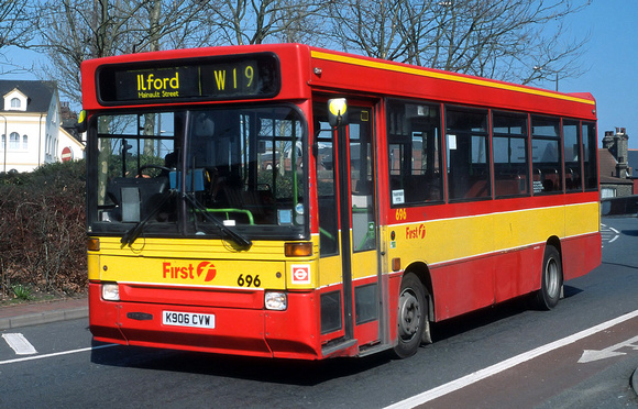 Route W19, First London 696, K906CVW