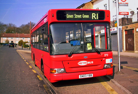 Route R1, Metrobus 272, SN03YBB, Grovelands