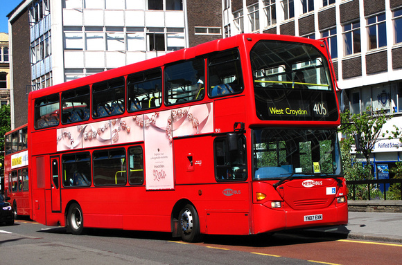 Route 405, Metrobus 951, YN07EXM, Croydon