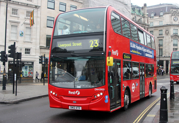 Route 23, First London, DNH39125, SN12ATO, Trafalgar Square