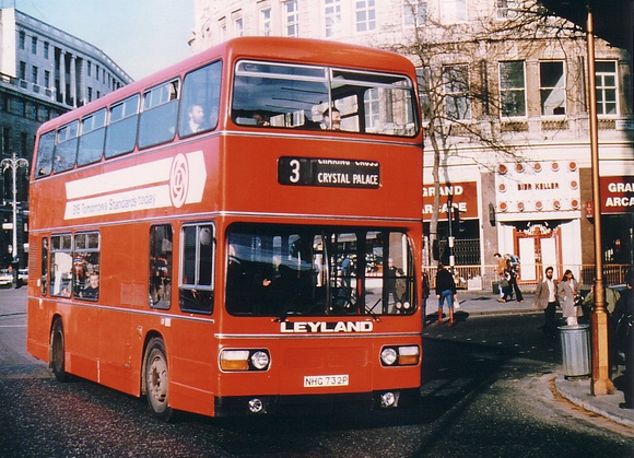 Route 3, London Transport, NHG732P, Trafalgar Square