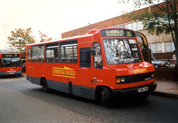 Route U3, Uxbridge Buses, MA86, F686XMS