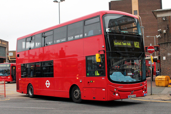 Route H32, London United, VM1, BF62UXU, Hounslow