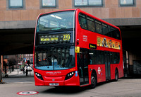 Route 220, London United RATP, ADE73, YX62BWO, Hammersmith