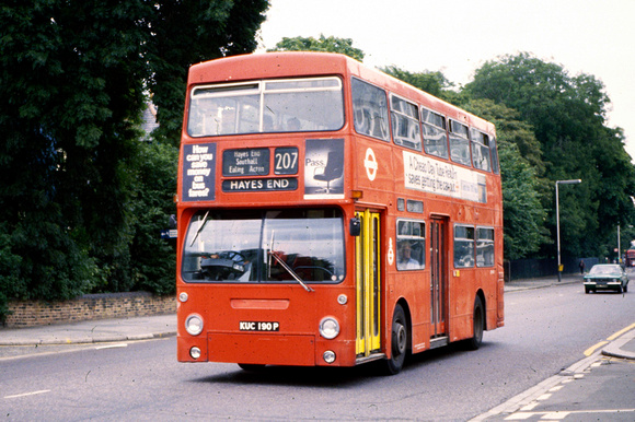 Route 207, London Transport, KUC190P, Acton