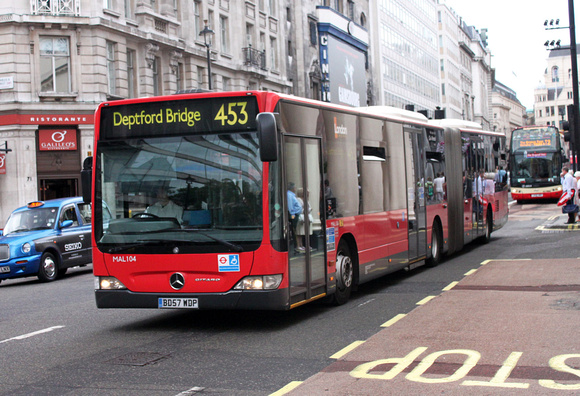 Route 453, London General, MAL104, BD57WDP, Piccadilly