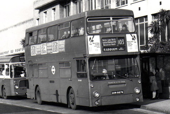 Route 103, London Transport, DMS1887, GHM887N, Romford