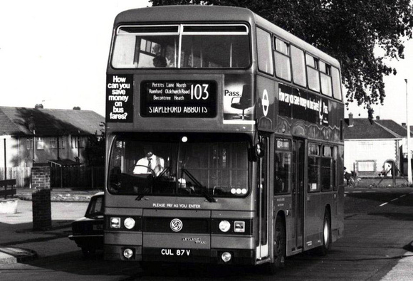Route 103, London Transport, T87, CUL87V