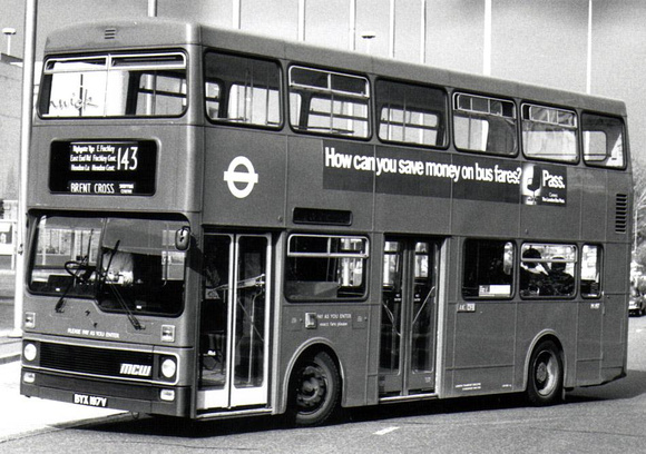 Route 143, London Transport, M197, BYX197V, Brent Cross