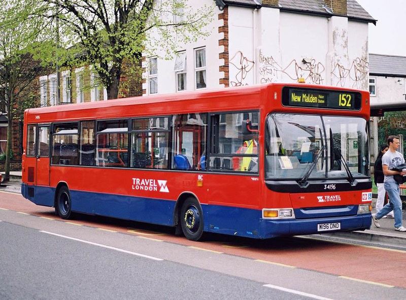 London Bus Routes | Route 152: New Malden, Fountain Roundabout ...