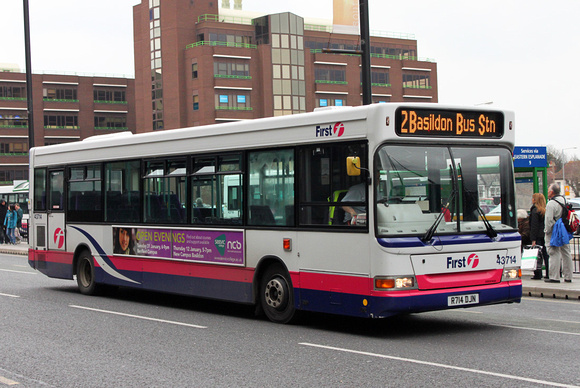 Route 2B, First Essex 43714, R714DJN, Southend
