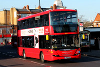 Route 635, London United, SP204, YR10FGN, Hounslow