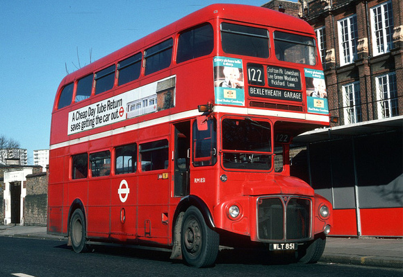 Route 122, London Transport, RM851, WLT851