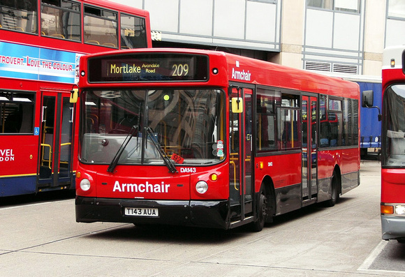 Route 209, Armchair 143, T143AUA, Hammersmith