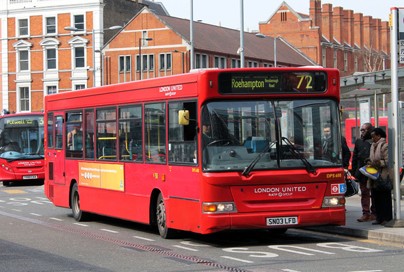 Route 72, London United RATP, DPS688, SN03LFD, Hammersmith