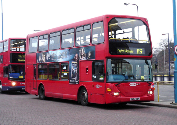 Route 119, Metrobus 470, YV03RBX, Bromley