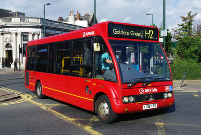 Route H2, Arriva The Shires 2470, YJ06YRS