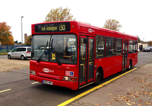 Route 130, Metrobus 212, SN03WMC, New Addington